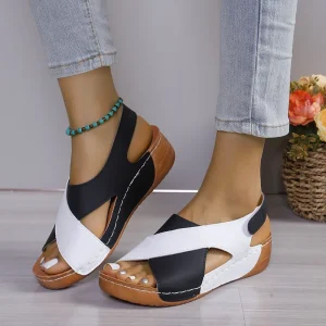 Sandales compensées pour femme à couleurs contrastées style romain