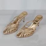 Sandale à talon haut dorés pour femme