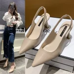 Sandale chic pour femme à talon moyen