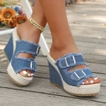 Sandale compensée chic et légère femme