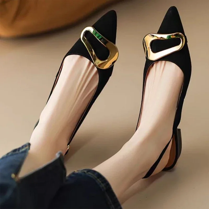 Chaussures pour femmes en suède à bout pointu, à bride arrière, mules de créateur – Image 2