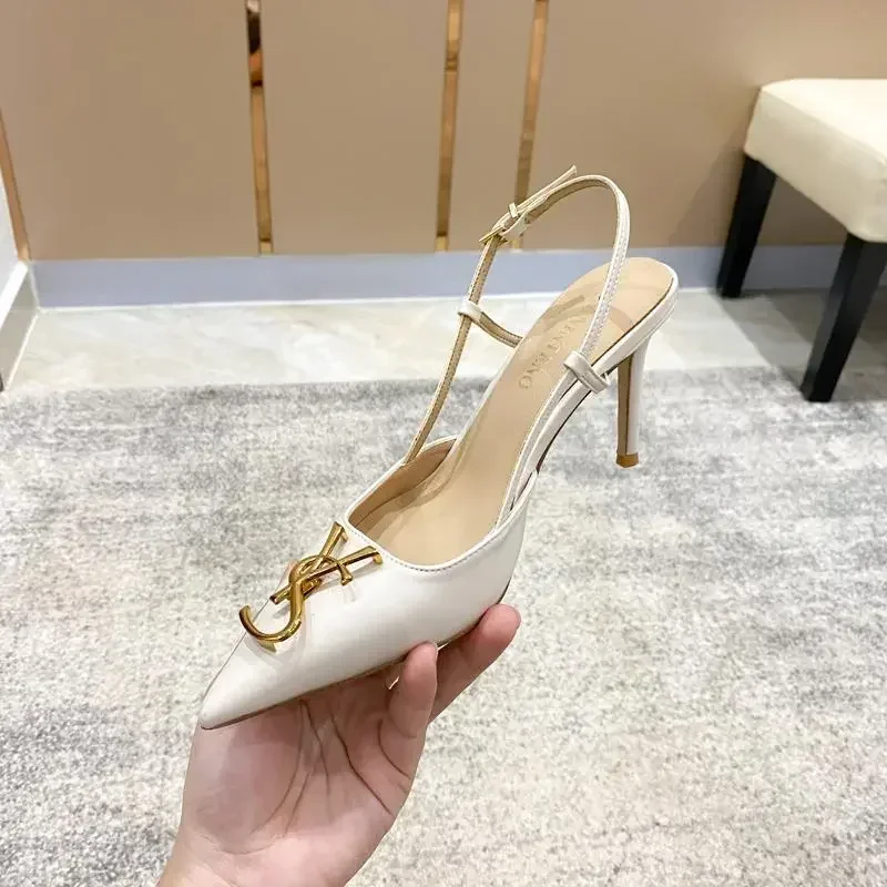 Sandales d’été élégantes à talons aiguilles avec boucle métallique. – Image 2