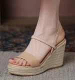 Sandales espadrilles à talons compensés bohème en cuir, design minimaliste