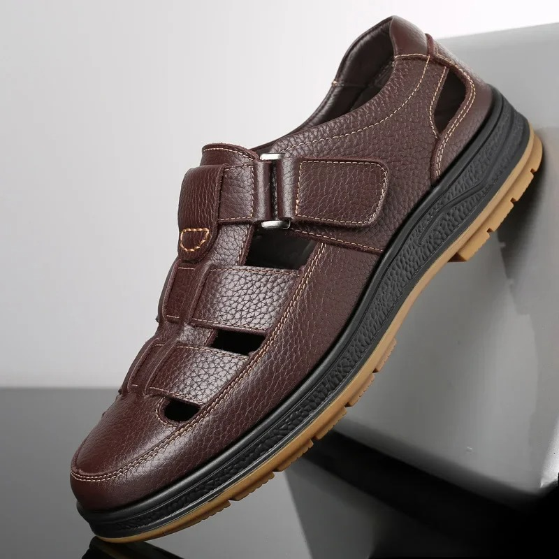 Sandales pour homme en cuir véritable, décontractées, respirantes, semelle souple antidérapante et design ajouré – Image 6